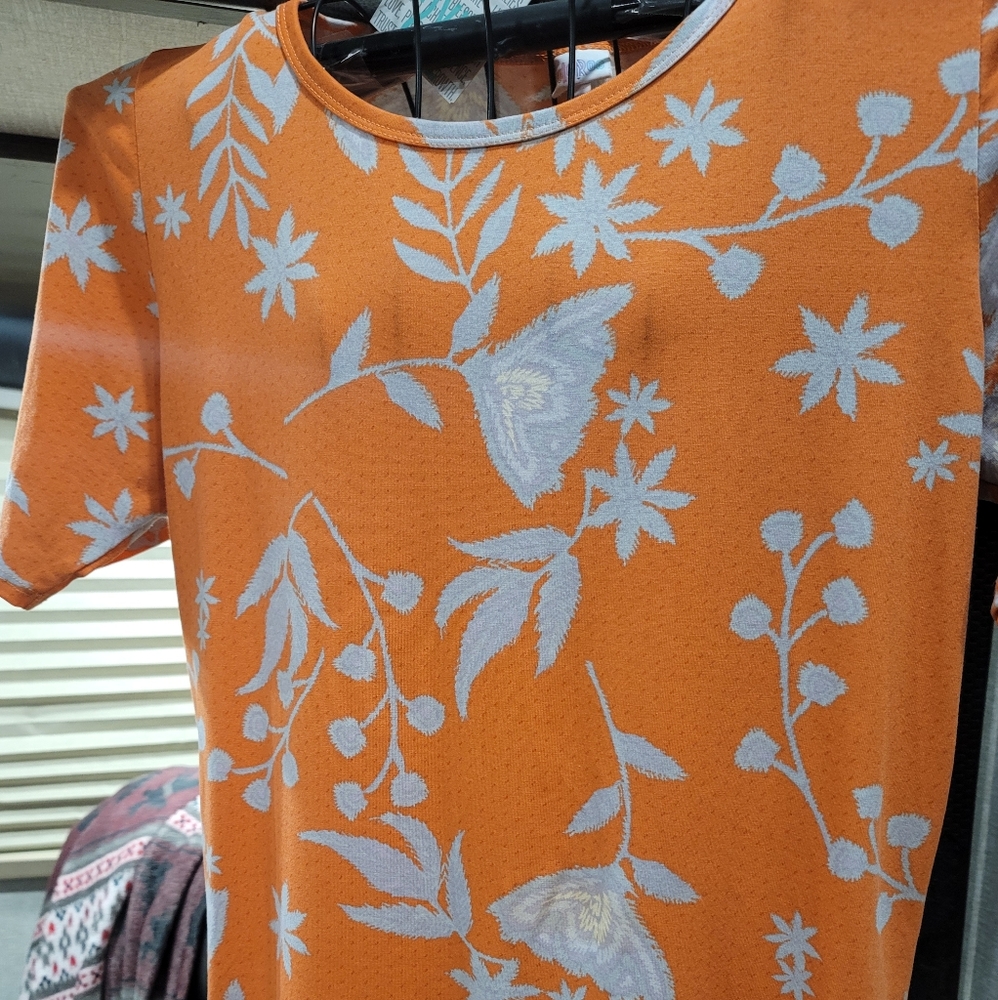 Beautiful lularoe Irma tee SZ‎ 2XL NWT